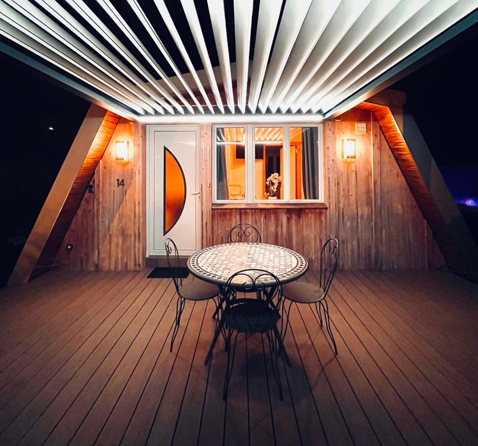 Au-Doux-Altic Chalet Romantique Avec Jacuzzi Et Sauna Métabief Exterior foto